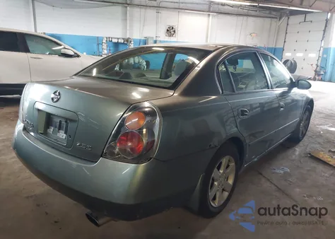 2002 Nissan Altima S/Sl из США, поврежденный, VIN 1N4AL11D42C714661